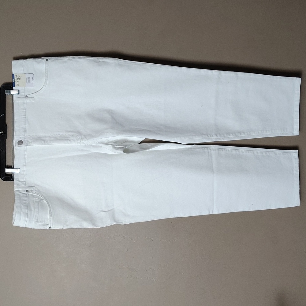 Terra & Sky White Straight Leg Jeans Size 24W NWT